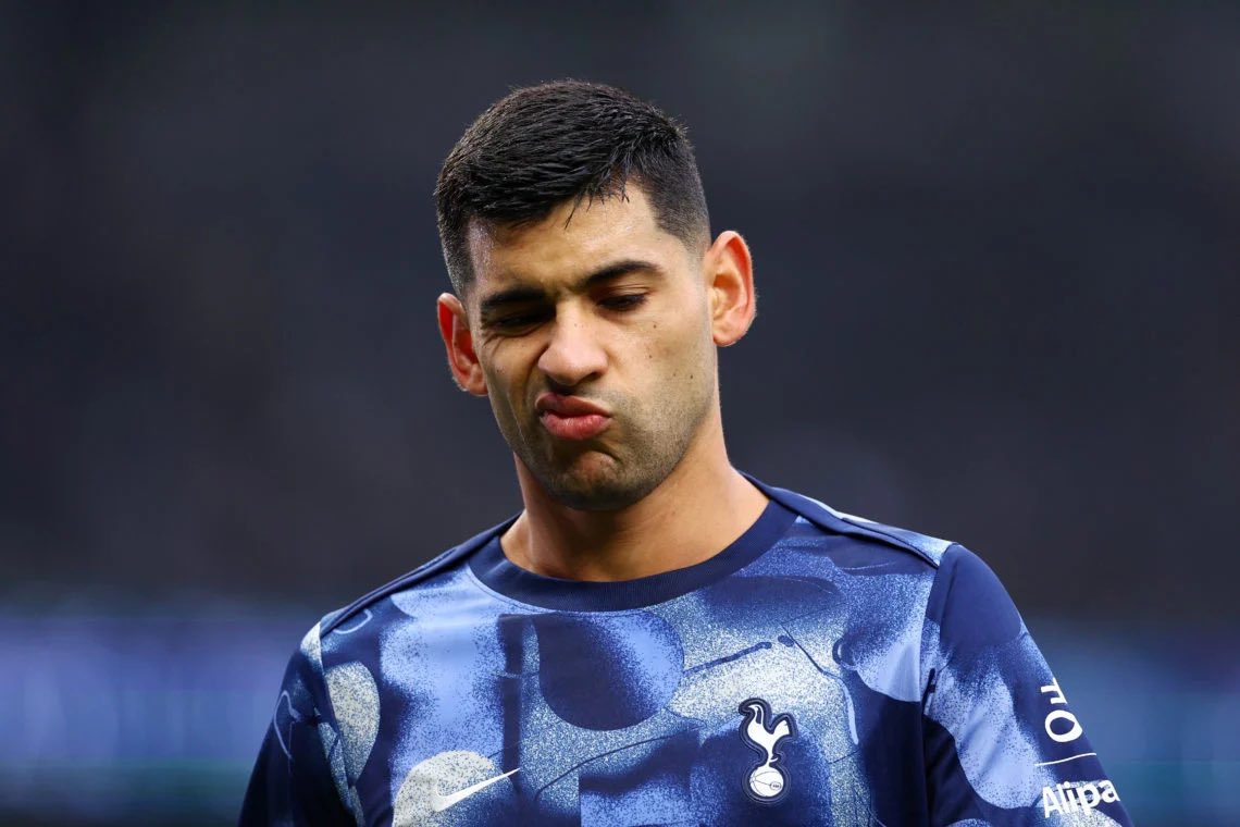 footballconfid1's tweet photo. Spurs defender Cristian Romero was substituted vs Paraguay yesterday after sustaining an injury to his right foot…
He was already carrying a knock yet travelled to play for Argentina anyway 🙄
Is it about time Tottenham stop indulging this crap?!
#THFC #COYS 🤍💙❤️🩹 #PARARG https://t.co/8oThj8urY8