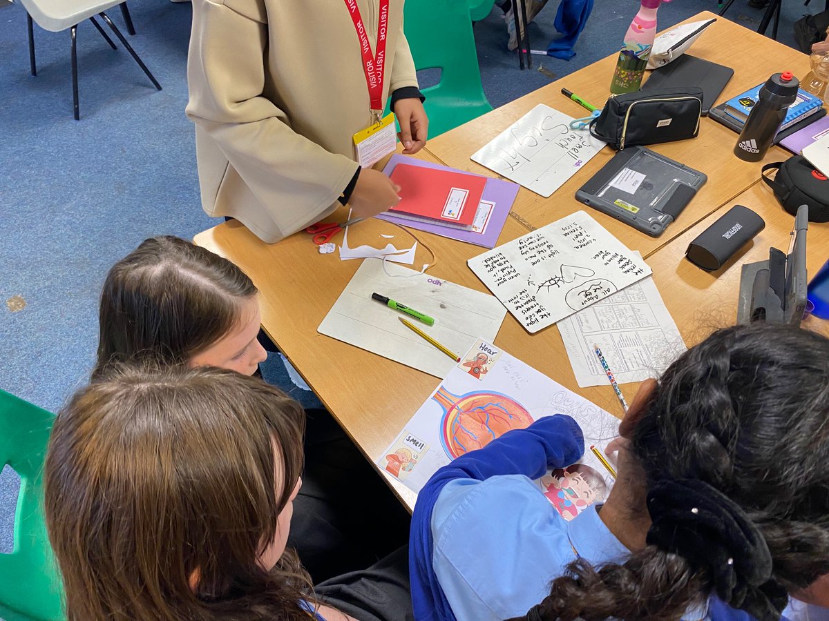 MissCrumlish's tweet photo. A super sensory STEM filled Friday afternoon in P6! Thank you to our wonderful STEM students from Strathclyde University. @OLAPrimaryGlas https://t.co/C8CcxKuLLX