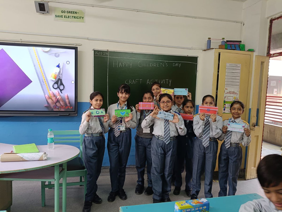 PublicAhlcon's tweet photo. #CraftActivity #EnvelopMaking #BaglessDay #ThrillingThursday #ChildrensDay
@ashokkp @Ahlconpublic1 @seemasoniaps @MamthaSays @monikakarnatac @GanguliKuhu https://t.co/1YhrcLsSD9