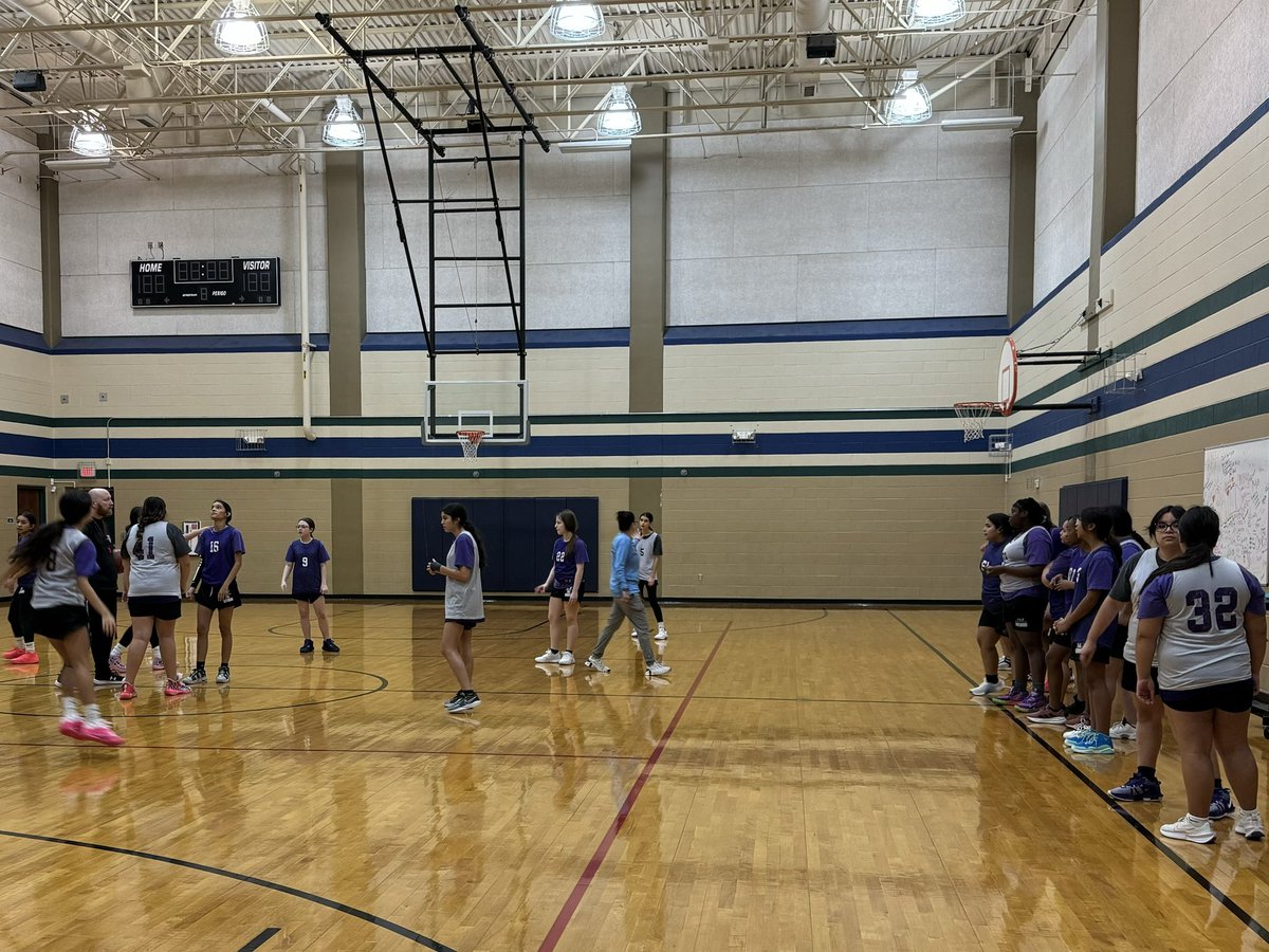stevensgirlsbb's tweet photo. Love seeing our middle schools putting in the work! #FalconsHoops #FutureFalcons https://t.co/9O6cDcb9uO