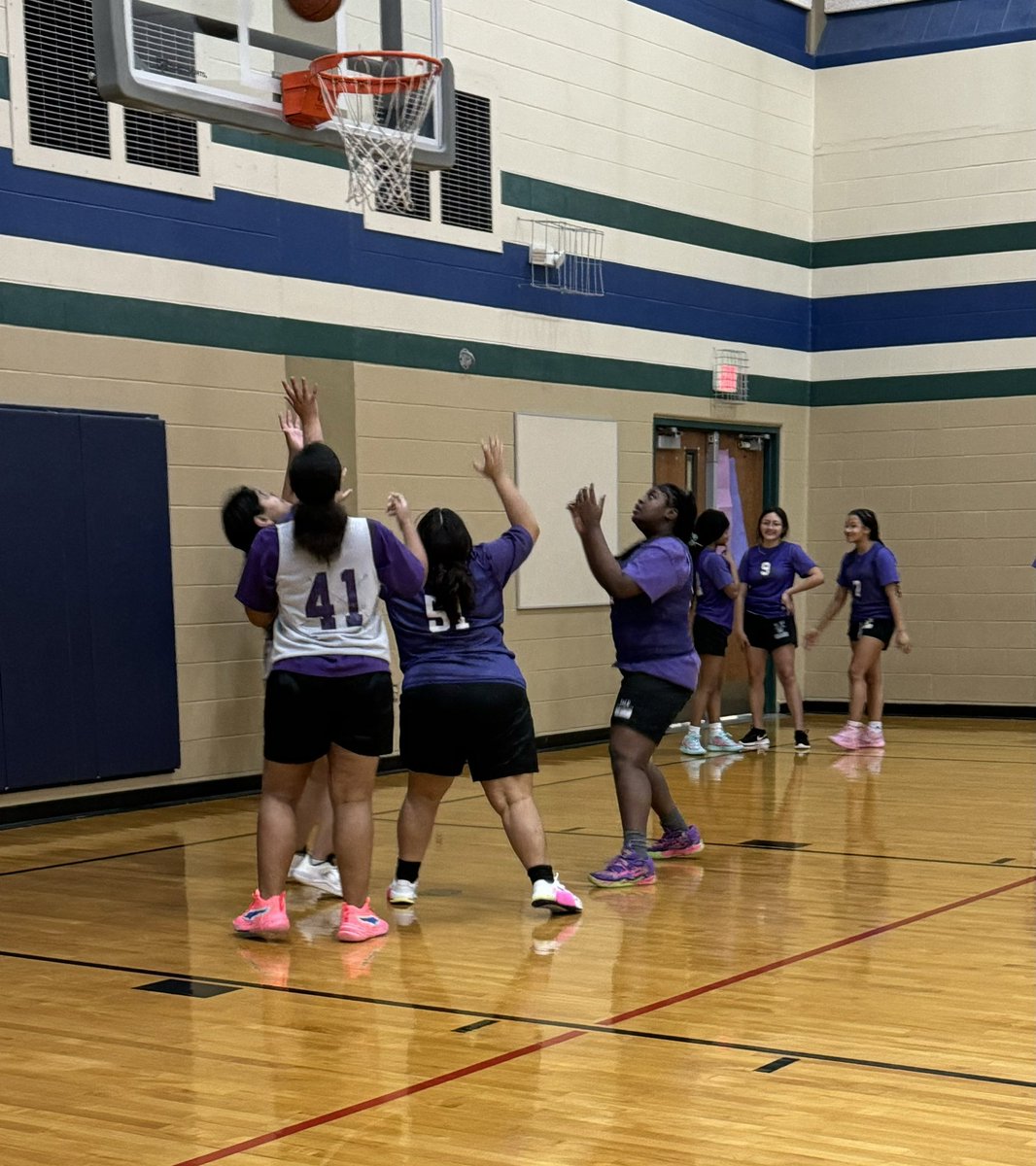 stevensgirlsbb's tweet photo. Love seeing our middle schools putting in the work! #FalconsHoops #FutureFalcons https://t.co/9O6cDcb9uO