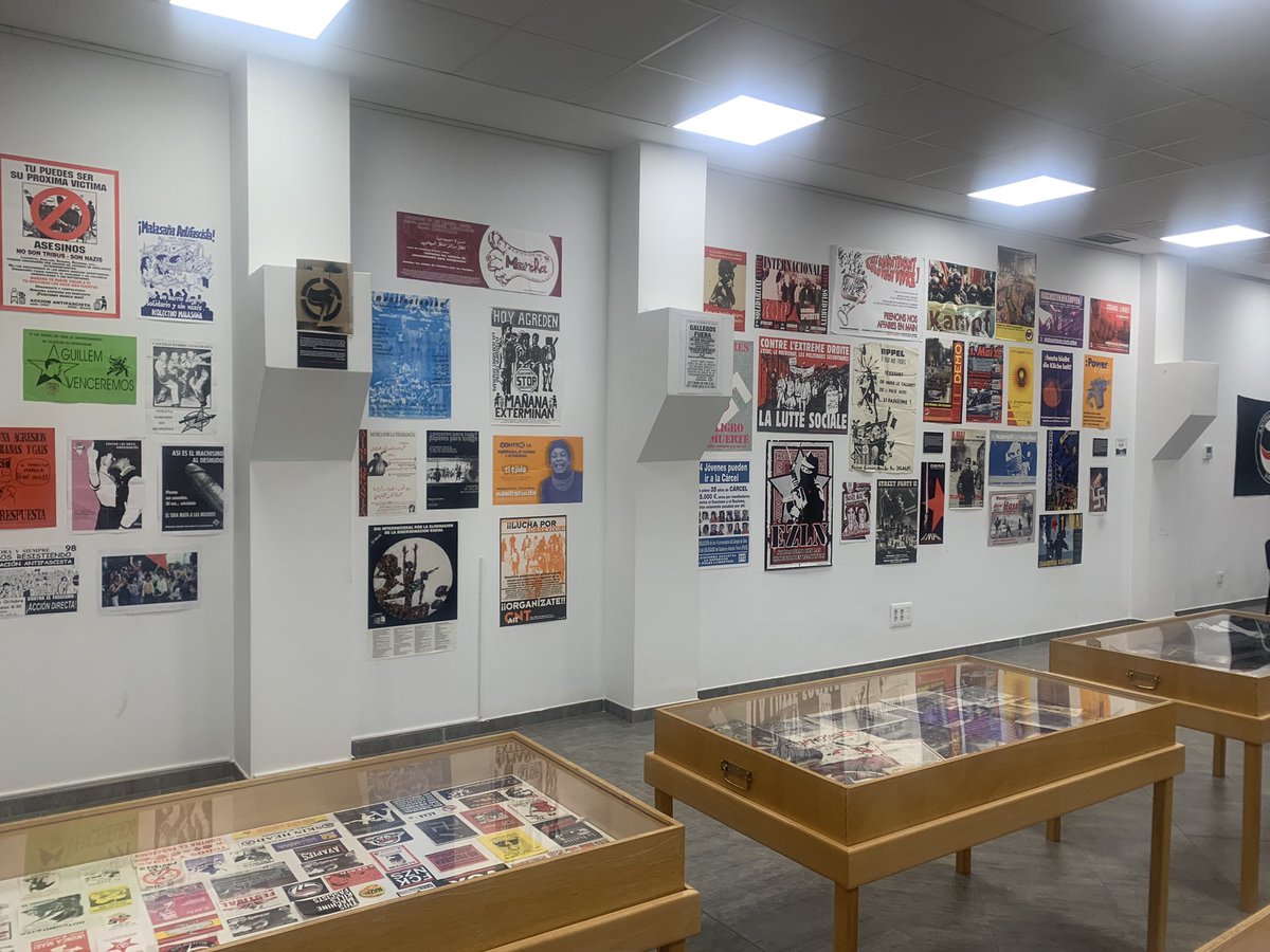ArteYAnarquia's tweet photo. 🧵imágenes de la exposición “1990-2000. Una década de agit-prop. Antifa Madrid”, comisariado por @JkbRivero en la @FAnselmoLorenzo https://t.co/nJXkhsMxm2
