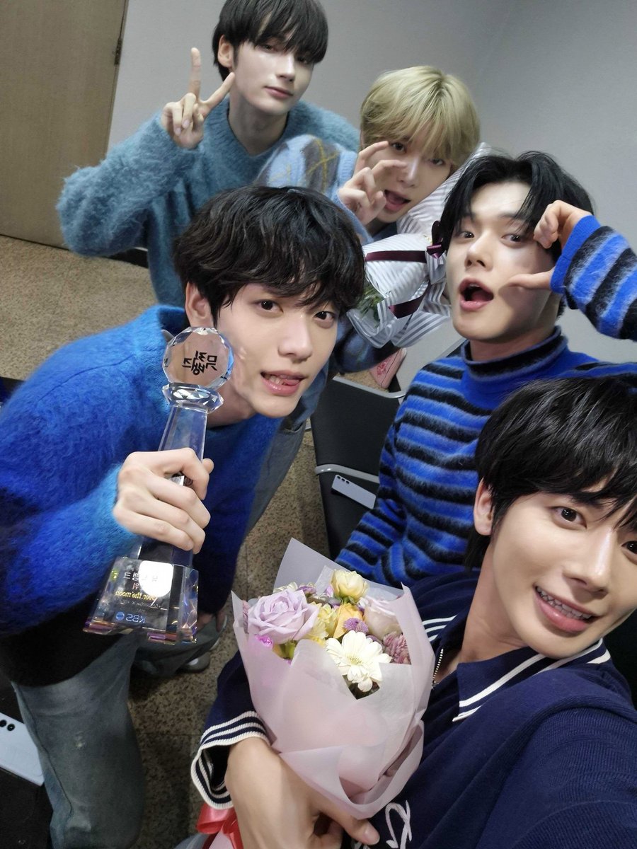 I vote for #tomorrowxtogether for #2024MAMAVote