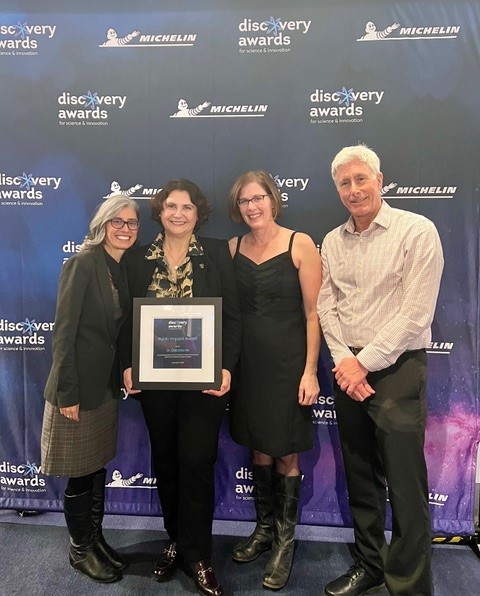 Dal Community Health & Epidemiology (@dalepidemiology) on Twitter photo Congratulations to two CH&E faculty members who were recognized last night with Nova Scotia Discovery Awards.
Finlay Maguire - Emerging Professional Award <a href="/FinlayM/">Finlay Mclintock</a>
Gabriela Ilie - Public Impact Award <a href="/GabrielaIDr/">Gabriela Ilie</a>
#DiscoveryAwards Congratulations to two CH&E faculty members who were recognized last night with Nova Scotia Discovery Awards.
Finlay Maguire - Emerging Professional Award <a href="/FinlayM/">Finlay Mclintock</a>
Gabriela Ilie - Public Impact Award <a href="/GabrielaIDr/">Gabriela Ilie</a>
#DiscoveryAwards