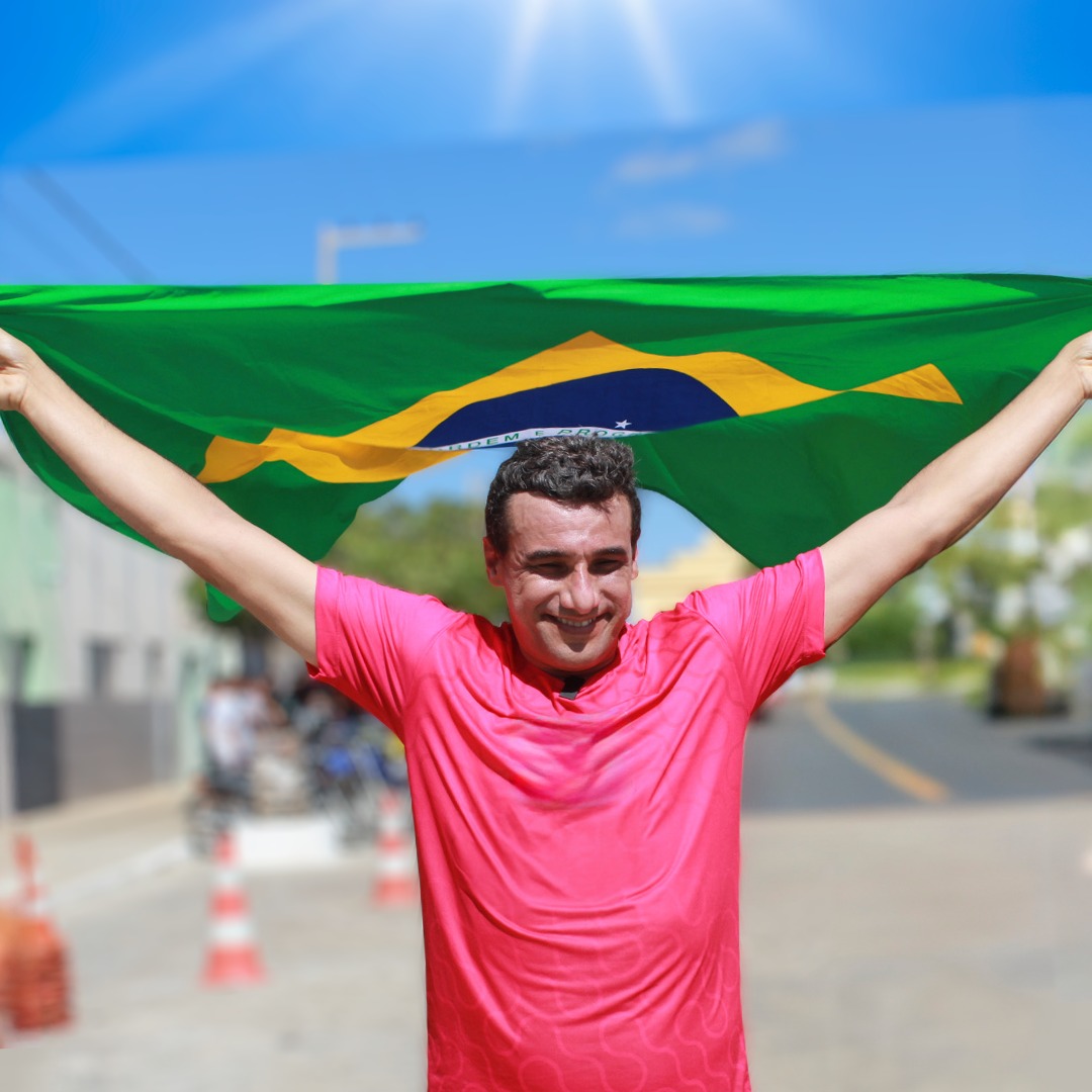 eusouchio's tweet photo. Continuando sempre à luta por um Brasil mais justo, igualitário, em crescimento e sustentável. Que nesse 15 re novembro, data da nossa Proclamação da República, possamos nos reunir em unidade para sermos um só Brasil no caminho certo. 🇧🇷 https://t.co/cvTUITCLgC