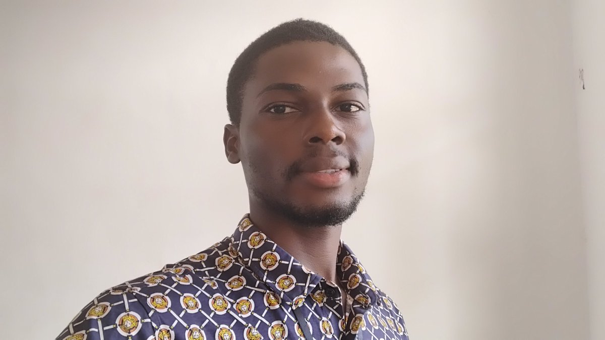Solomon62075530's tweet photo. What a great opportunity was given to me by @suioncampus to share the good news of Web 3 ( SUI ) with a random undergrad on campus, I'm creating this thread to share my very first web3 onboarding experience.
#BackToSchoolWithSui
1/7 🧵 https://t.co/04pw68bZdZ