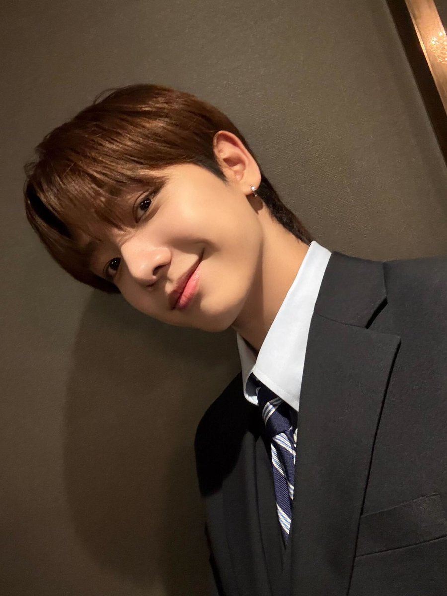 BOYNEXTDOOR_twt's tweet photo. #명재현 #JAEHYUN 
#BOYNEXTDOOR #보이넥스트도어
#10주년 #주주총회 https://t.co/nOkb3HPYJp