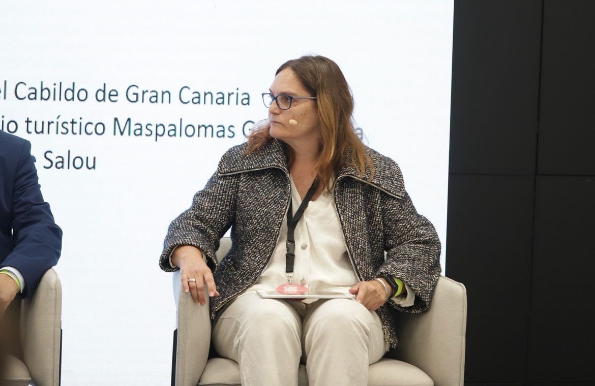 consorciomaspgc's tweet image. 🏗️ El Consorcio Maspalomas expone su visión en Expodeca, de @Acagede

🌍Presentamos propuestas de urbanismo y deporte para transformar Maspalomas en un destino sostenible y activo. 

Próximos proyectos: carril bici y espacios deportivos al aire libre🚴‍♀️💪.

tinyurl.com/4uvjz2sd