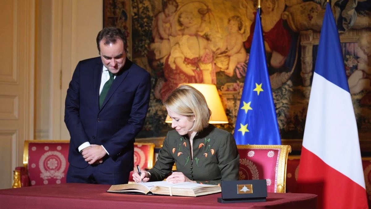 Kaja Kallas (@kajakallas) on Twitter photo It’s always a pleasure to be in Paris!
The EU knows it can count on France’s commitment to strengthen the European Union’s position in the world.
With <a href="/EmmanuelMacron/">Emmanuel Macron</a>, <a href="/jnbarrot/">Jean-Noël Barrot</a> and <a href="/SebLecornu/">Sébastien Lecornu</a>, we share the ambition for stronger European defence and aid to Ukraine. It’s always a pleasure to be in Paris!
The EU knows it can count on France’s commitment to strengthen the European Union’s position in the world.
With <a href="/EmmanuelMacron/">Emmanuel Macron</a>, <a href="/jnbarrot/">Jean-Noël Barrot</a> and <a href="/SebLecornu/">Sébastien Lecornu</a>, we share the ambition for stronger European defence and aid to Ukraine.