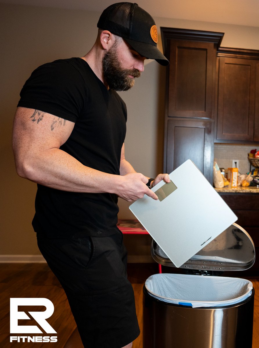 EricRodgersFit's tweet image. Best place for the scale 😜😜 #fitness #mindset #fuckthescale