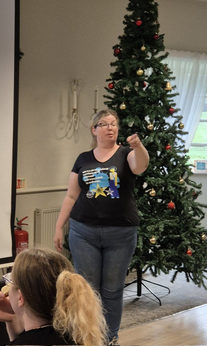 Joint District Secretary <a href="/mrsElParker/">Emma Parker</a> leads a session on wider campaigning, on why the union has to be involved in local and national politics <a href="/NEUnorthern/">NEU Northern</a> <a href="/NEUnion/">National Education Union</a>