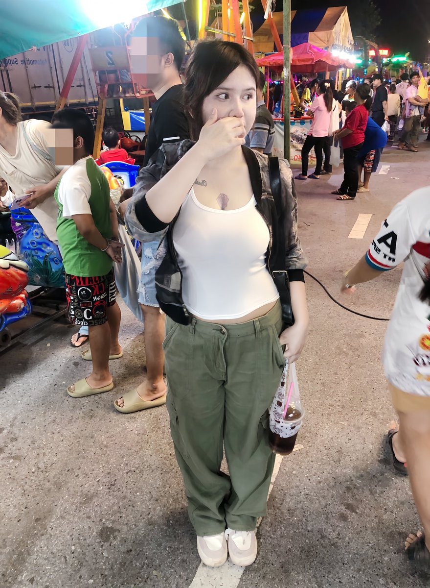 chdaratn8's tweet photo. ลอยแค่กระทง หน้าไม่ต้อง https://t.co/5NW6EKd3sy