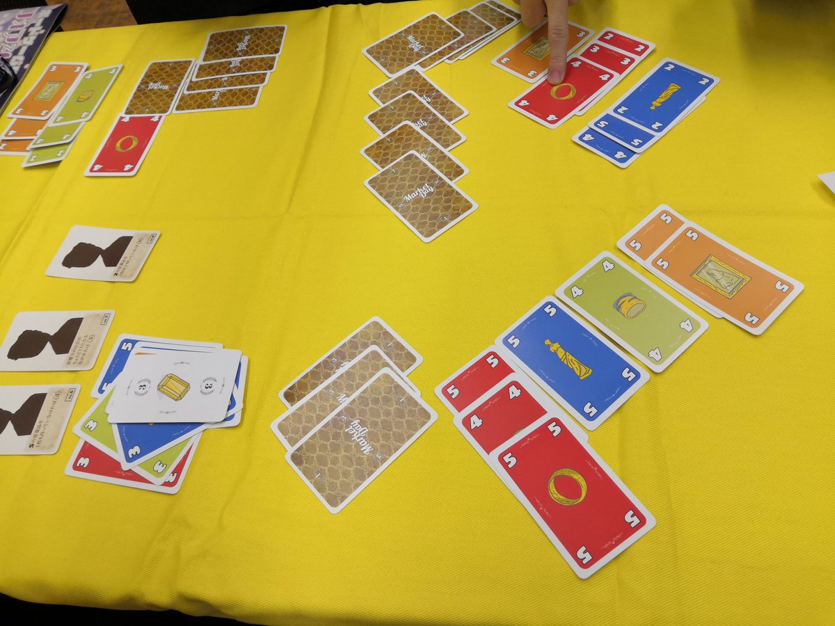 マーケットデイ。骨董市でお宝集め！全札の約半分を今回の山札とし、全混ぜ→等数配って1枚貰うを繰り返して集めた札で得点勝負。色毎マジョリティ／今回の山に1枚のレアカード／山に紛れた全体目標が得点源。目にした札+各PLの動きから今回の山構成を読むのが独特で面白い！
#フォアシュピール2024秋