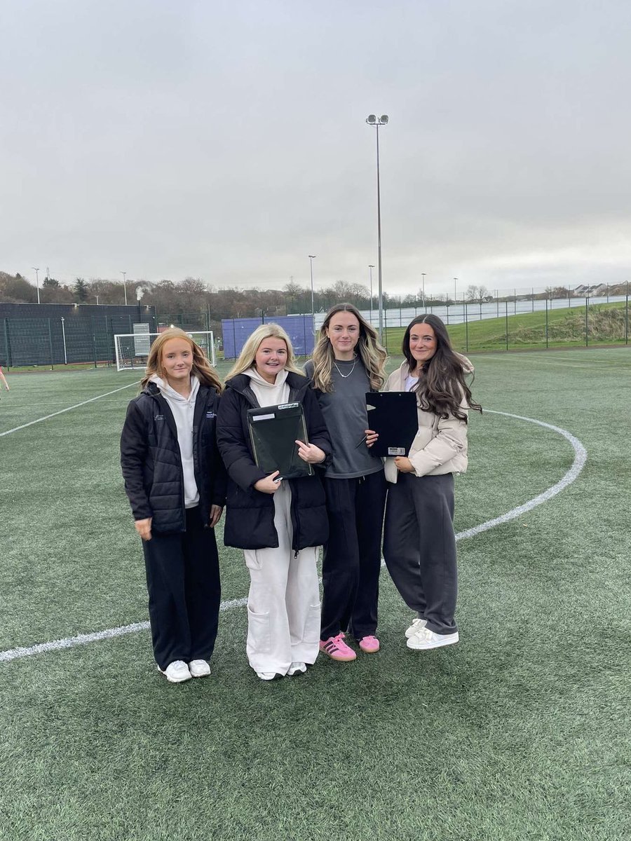 stmagshighpe's tweet photo. Kickoff to the inter-house winter games❄️
What an amazing turnout from our S1 boys✨
Thank you to our S6 pupils for supporting and helping referee👏
Our winning team was Melrose💛
Closely followed by….
2nd - Newbattle💚
3rd - Iona💜
4th - Trinity🩵
Fantastic efforts from all🌟
Well done boys✨
@MargaretsHigh