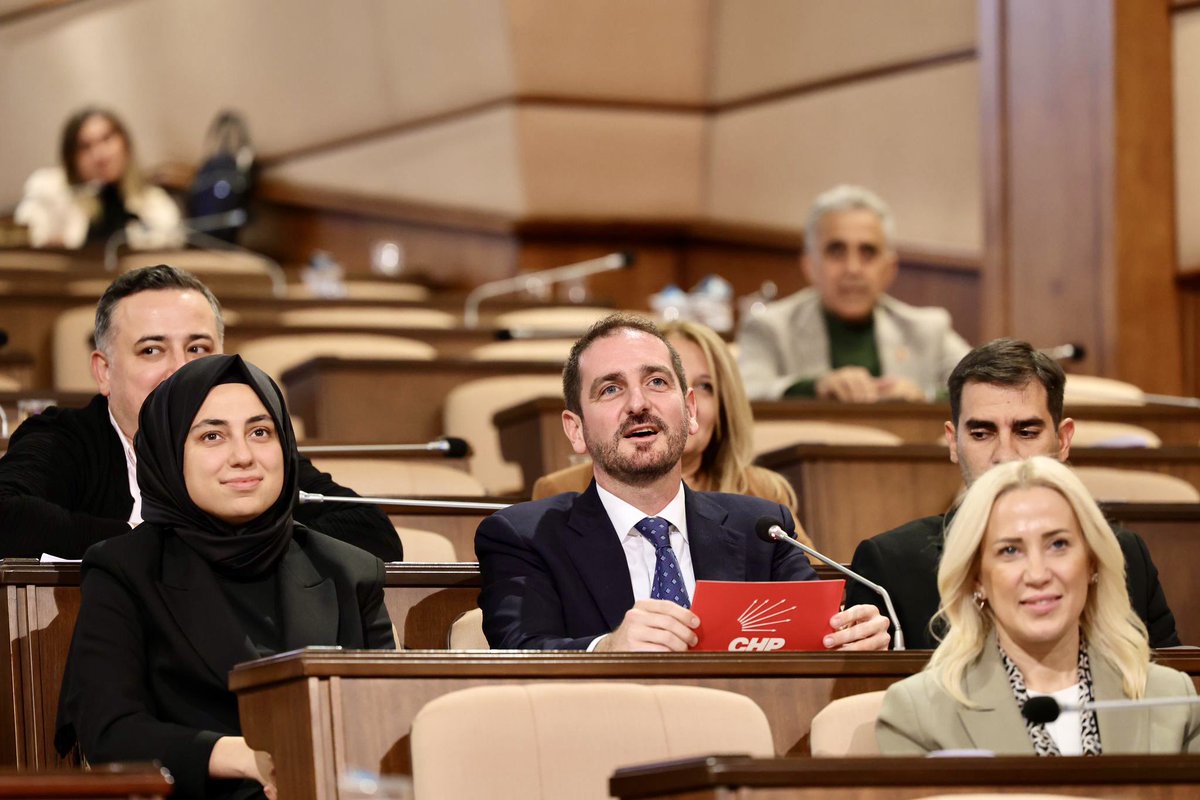 AmineCansuKaba's tweet photo. İBB Başkanımız Sayın Ekrem İmamoğlu nezdinde, Plan ve Bütçe Komisyonu üyelerimize çalışmalarından dolayı teşekkür ediyor, 2025 yılı bütçelerinin Üsküdarımıza ve İstanbul’daki tüm ilçelerimize hayırlı olmasını diliyorum. https://t.co/u0g6KAoYYC
