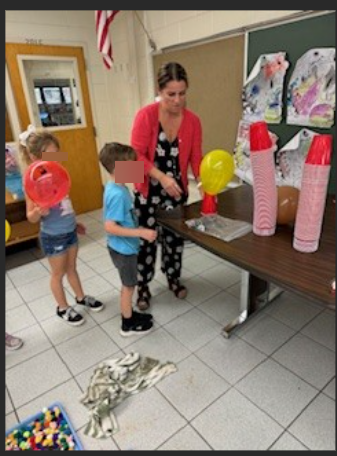 BrevardEdTech's tweet image. 1st grade students in Ms. Faulkner, Ms. Gaudio, and Ms. Badgett's classes at Challenger 7 Elementary created balloon floats after reading Balloons Over Broadway. They placed their floats on Sphero Bolts and had a parade! #brevardedtech #stemeducation #sphero