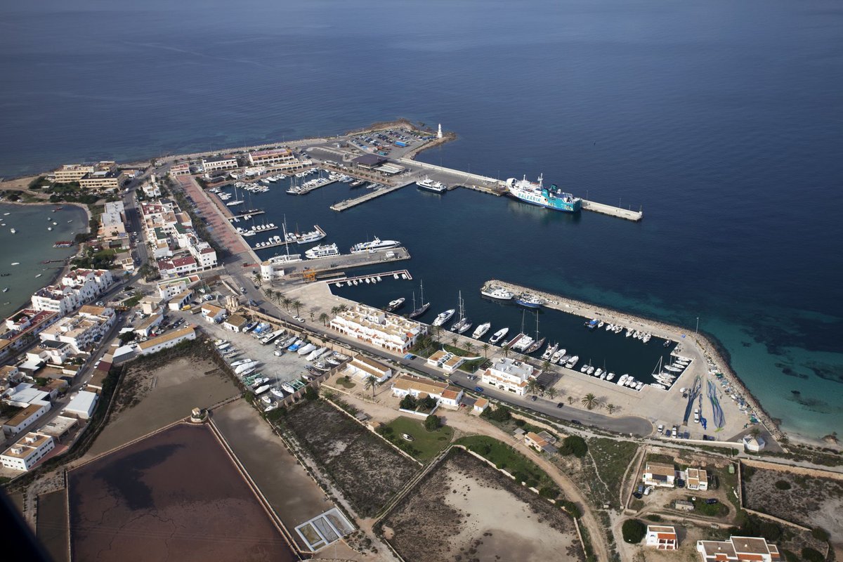 PSOEFormentera's tweet image. 🏛️Hem presentat un escrit conjunt els grups polítics amb representació al @consellinsular adreçat al President APB

👉Traslladant acord plenari del 28/02/2024
✋Demanant aturar qualsevol decisió relativa al futur del port

👇Segueix👇