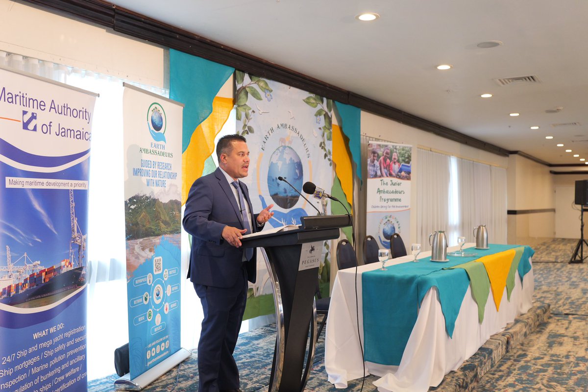 MaritimeJa's tweet image. The Maritime Authority of Jamaica is proud to have been a part of the Earth Ambassadeurs World Oceans Day Event, on June 7, 2024. With the Theme: Catalyzing Action For Our Ocean &amp;amp; Climate. 

#MaritimeAuthorityJa #WorldOceansDay #MaritimeProtection #OceanProtecion 🌊🐠🐟🐬🪼