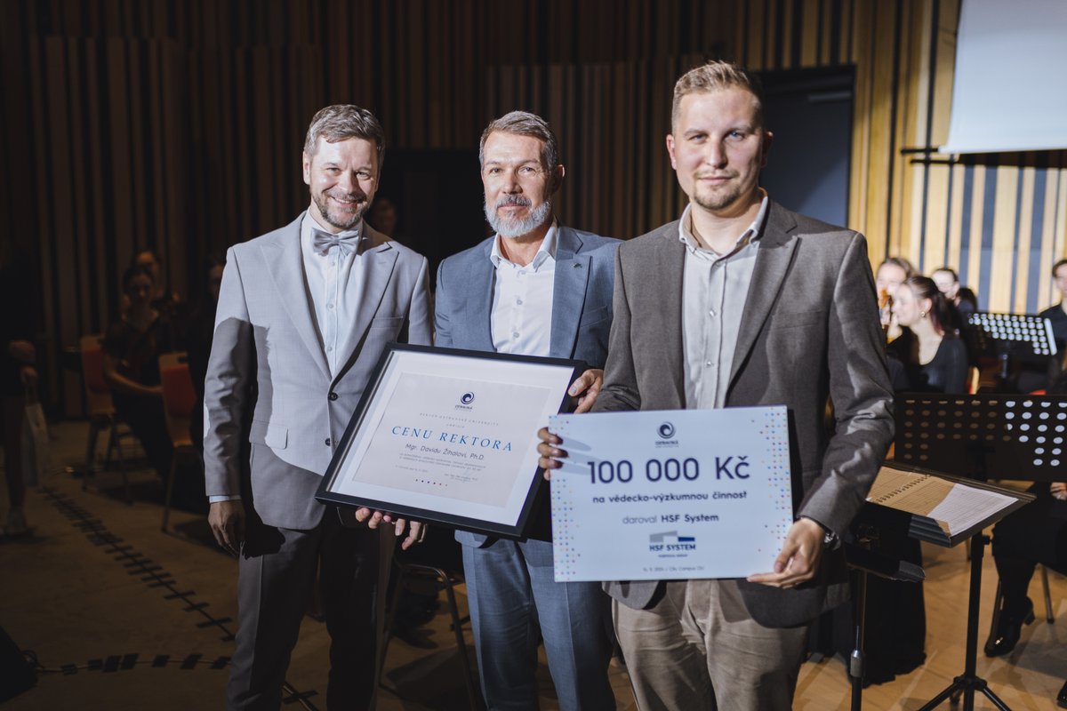 HSFSystem's tweet photo. HSF System, jako součást holdingu @purposia_group a generální partner @Ostravska_Uni, podpořil Akademický den OU částkou 100 000 Kč. Oceněni byli mladí vědci a umělci do 35 let, kterým finance pomohou v dalším rozvoji. #PurposiaGroup #HSFSystem #Akademickýden https://t.co/Uy2oCT0DSU