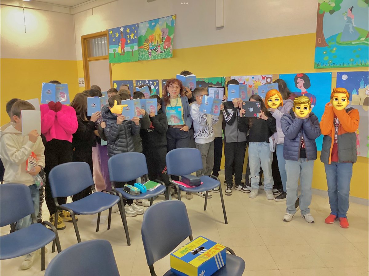 #Quandoabbiamobisogno di sentirci bene ognuno di noi trova la sua ricarica emotiva.Oggi ho fatto il pieno di emozioni con i ragazzi e le ragazze che hanno partecipato al progetto #ioleggoperché📚Condivido con voi la gioia di averli incontrati💕#unTemaAlGiorno