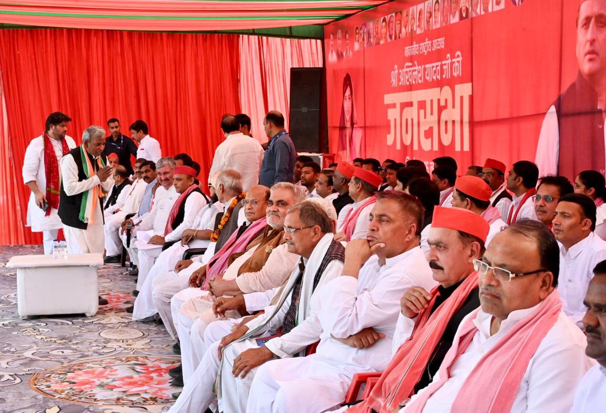 yadavakhilesh's tweet photo. https://t.co/KW7A60EiP3