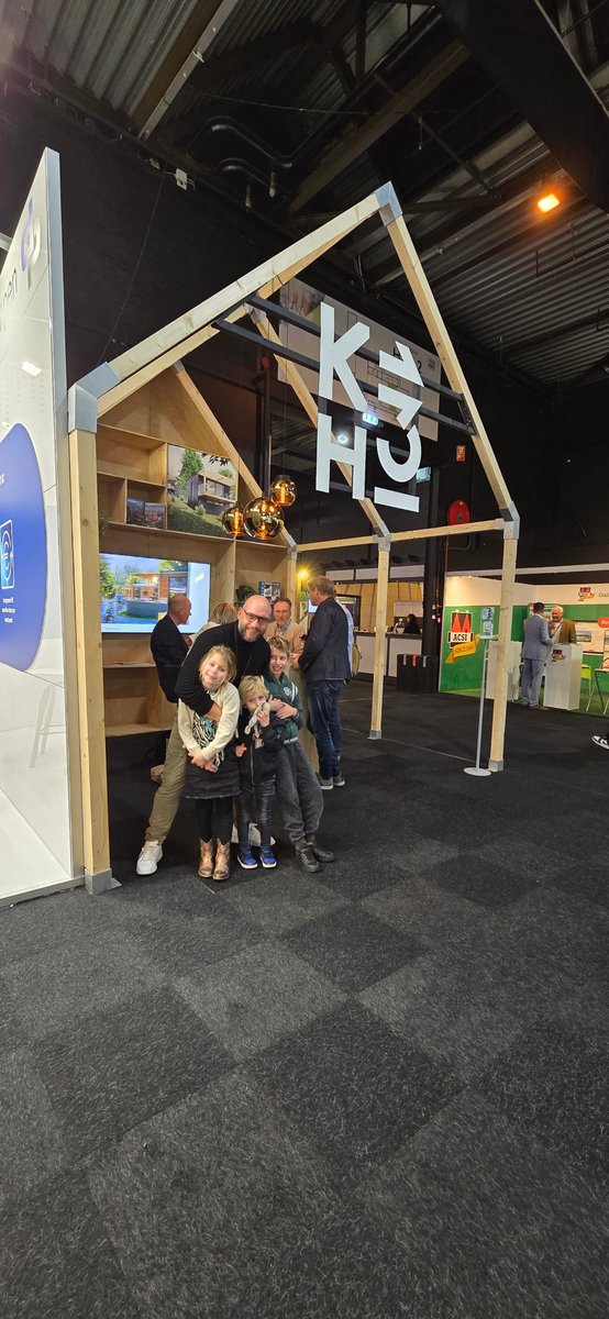 K3HArchitecten's tweet photo. 🌟 Wat een geweldige week op de @Recreatievakbeurs! 🌟

Iedereen bedankt voor het beursbezoek van @K3HArchitecten. Fantastisch om zoveel inspirerende gesprekken te voeren met enthousiaste beursbezoekers #terreinplannen, #centrale_voorzieningen en #meerjarenonderhoudsplanningen. https://t.co/P6v5rKGdOE