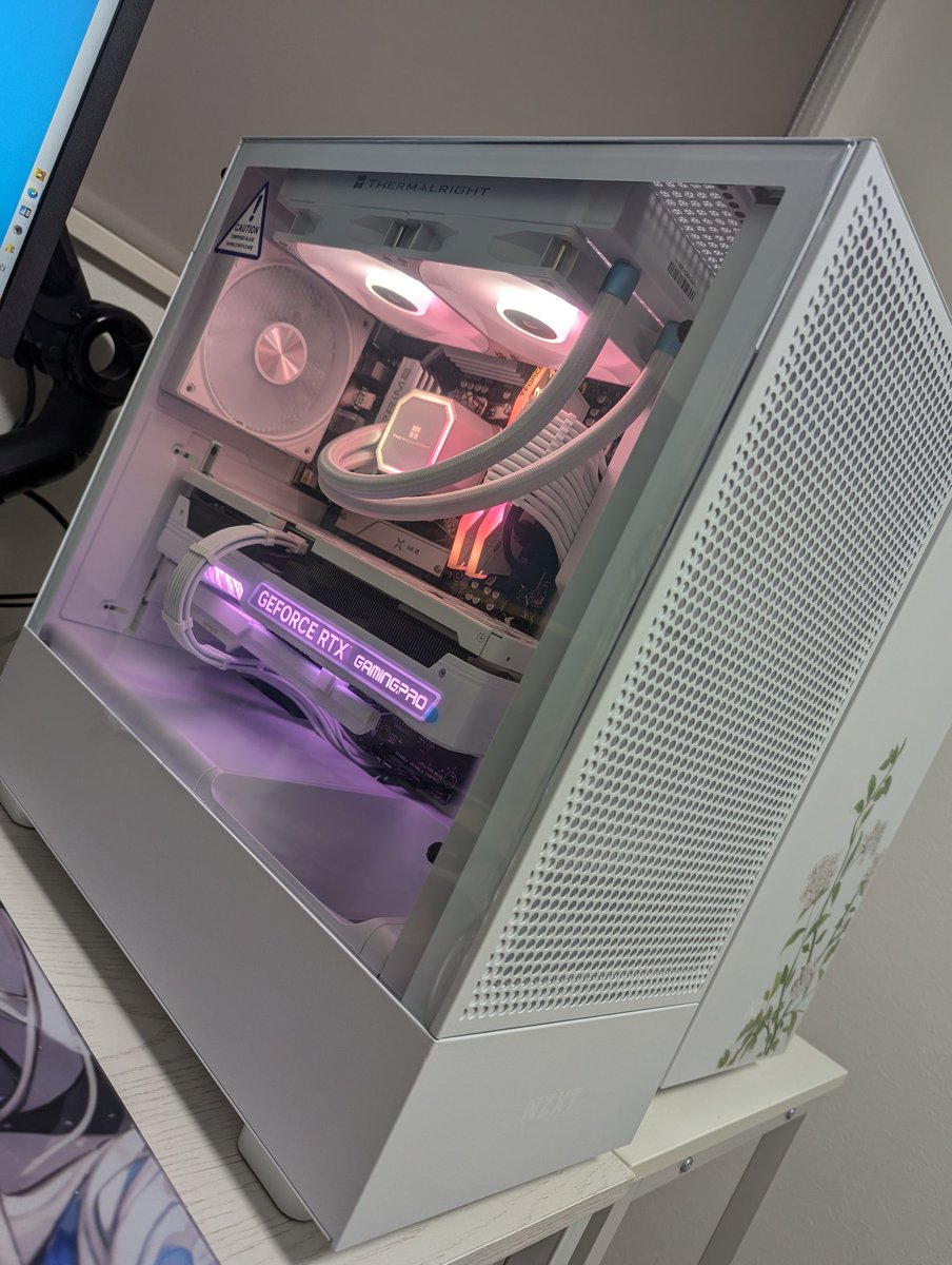 IMS1212's tweet photo. 自作代行143台目、ねるさんのお友達の真っ白PC組みました〜🤖
7800X3Dましな価格の時に確保してもらったやつ

皆さんは9800X3D買えましたかね(小声)
過去作→@IMS1313 https://t.co/XAKfONP1l3