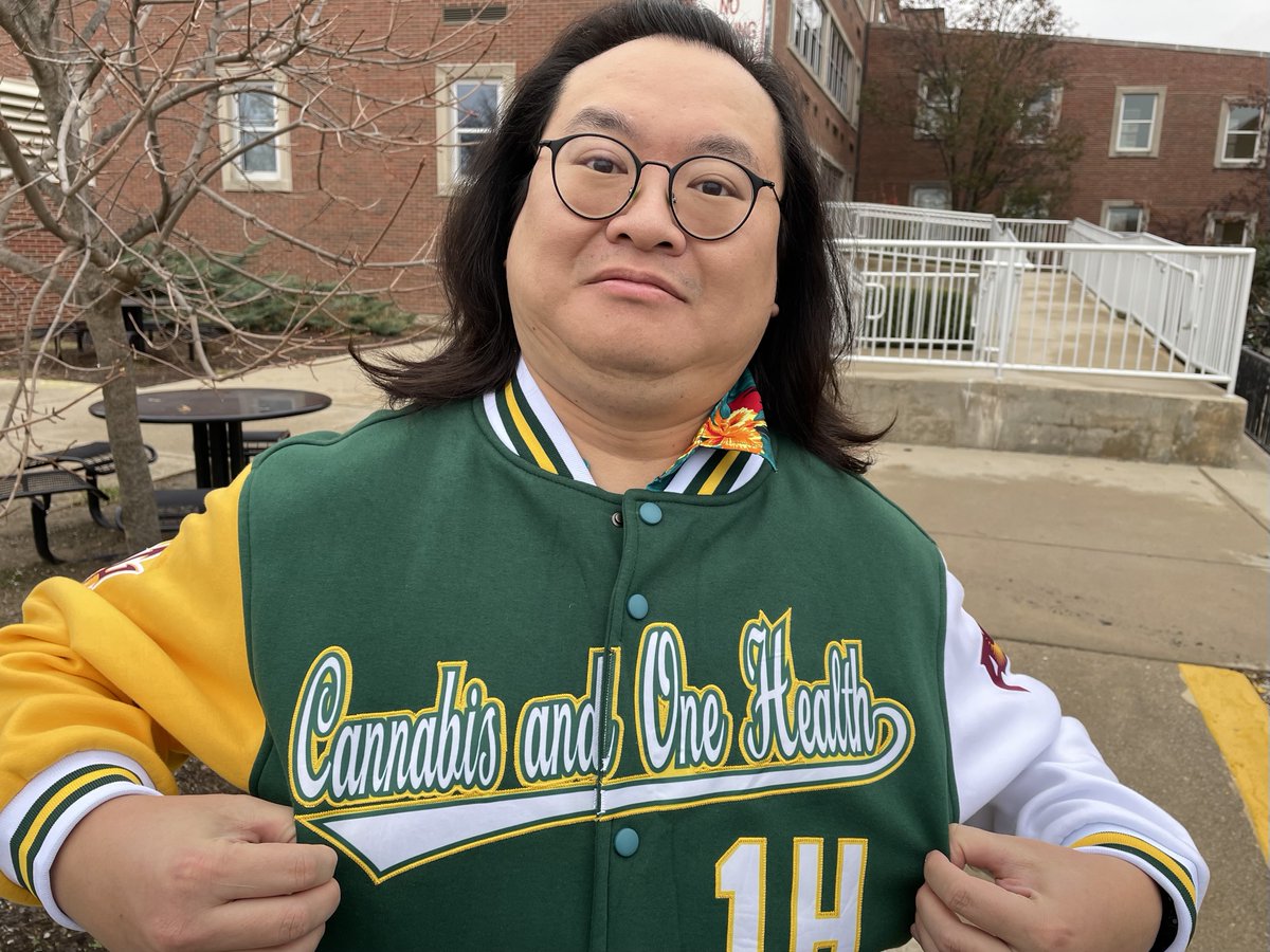 Leung_Lab's tweet image. Here is what students in the lab will do to you on a birthday if you have been doing One Health research on cannabis for too long (Disclaimer: I am not a drug lord)... πΏβοΈππ
#CannabisEnvHealth #OneHealth #Cannaboss