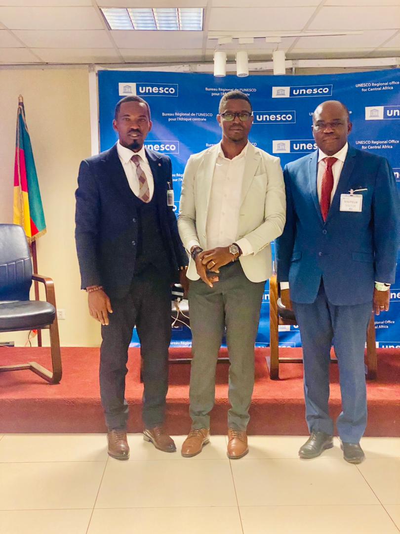 Nous sommes ravis d'avoir introduit le plaidoyer pour l'emi dans les programmes avec le soutien et au siège de <a href="/UnescoYaounde/">UNESCO YAOUNDE #Education #Sciences #Culture #Comm</a> 
La présence des autorités publiques éducatives et des acteurs éducatifs a montré l'intérêt de cette proposition.
✍🏽Le rendez-vous est pris en mai 2025