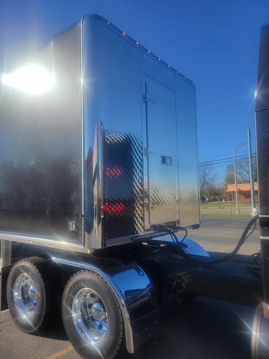 VerduynTarps's tweet image. 🦅 A new #EagleTarp sliding tarp system installed for Kevin Voigt Trucking, Inc. 👏. 

Are you the next slider to be featured for #FeatureFriday? There's only one way to find out 😉 ...

Get your #QuickQuote today 👉 bit.ly/3yMqKyb (Canada) | bit.ly/3MquyXi (US)