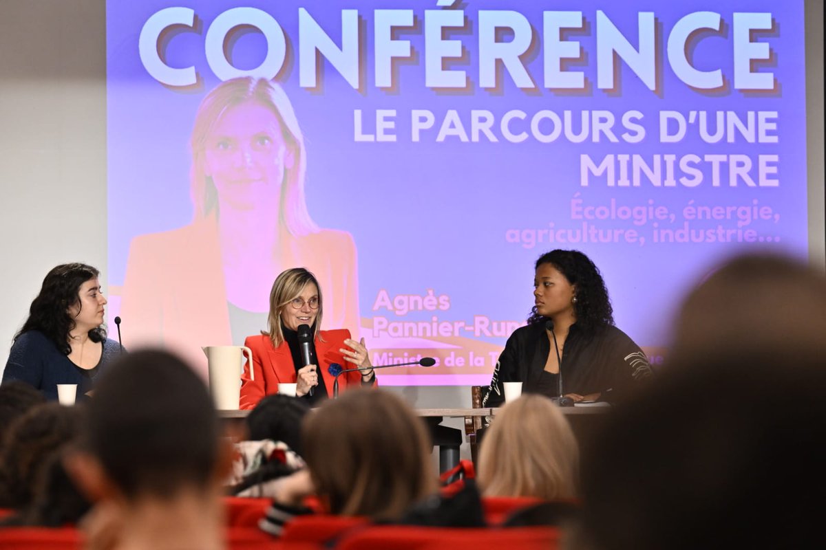 Écologie, agriculture, énergie, industrie : hier l'assocition étudiante le <a href="/ParlementScPo/">Parlement des Étudiants - Sciences Po Paris</a> a reçu <a href="/AgnesRunacher/">Agnès Pannier-Runacher 🇫🇷🇪🇺</a>, Ministre de la Transition écologique, de l’Energie, du Climat et de la Prévention des risques. Retour sur son parcours politique et ses engagements.