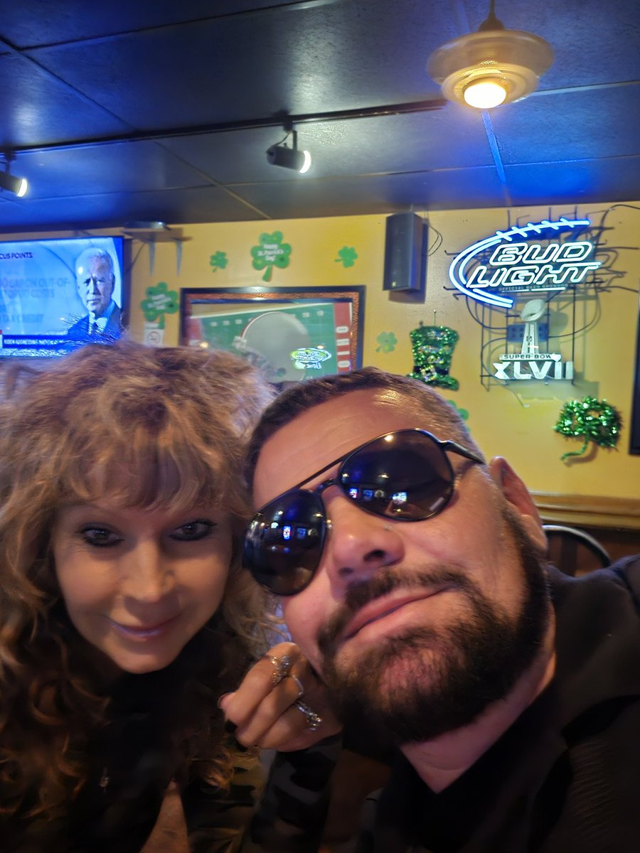 grinstead_mark's tweet image. Trump for myself, and Biden for my sis.
All good though. Her  fiance is life long dem.. he still thinks it's party from 80'S