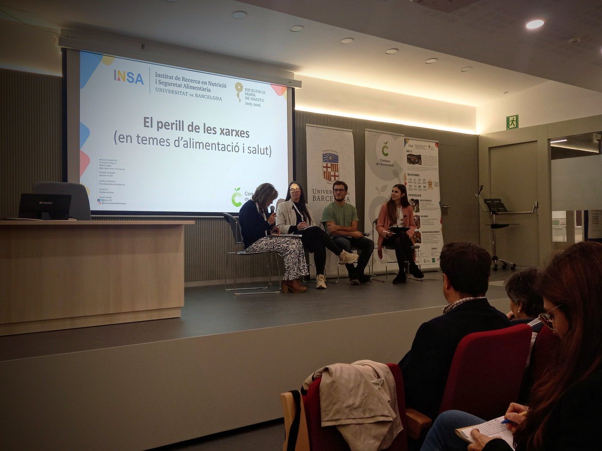 Eduscopi (@eduscopi) on Twitter photo 🗨 "Les #FakeNews es propaguen més ràpidament que les explicacions científiques, i això ens ha de fer reflexionar"
Parlem del perill de les xarxes en temes d'alimentació i salut, amb Carolina Ripollès (<a href="/UABBarcelona/">Universitat Autònoma de Barcelona</a>), <a href="/MarcMasip/">MMasip</a> (<a href="/veri_fi_cat/">Verificat</a>) i Rebeca Ribas (<a href="/eduscopi/">Eduscopi</a>) 🗨 "Les #FakeNews es propaguen més ràpidament que les explicacions científiques, i això ens ha de fer reflexionar"
Parlem del perill de les xarxes en temes d'alimentació i salut, amb Carolina Ripollès (<a href="/UABBarcelona/">Universitat Autònoma de Barcelona</a>), <a href="/MarcMasip/">MMasip</a> (<a href="/veri_fi_cat/">Verificat</a>) i Rebeca Ribas (<a href="/eduscopi/">Eduscopi</a>)