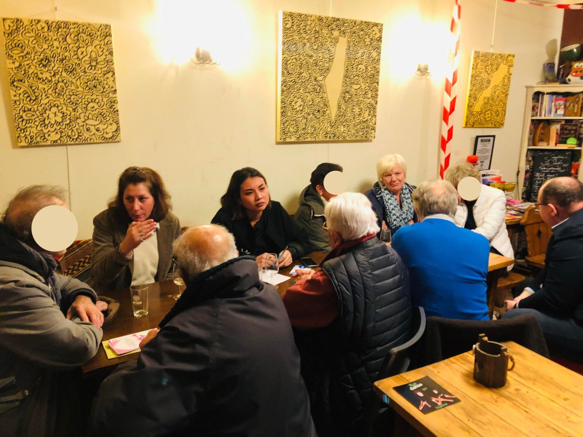 AimonsStBrieuc's tweet photo. 💡 Transports, handicap, aménagements : nous étions nombreux réunis hier soir pour évoquer les enjeux de mobilité du quotidien à Saint-Brieuc 🚶🏽‍♂️🚶🏽‍♀️

✅ Un premier café citoyen réussi pour penser ensemble les besoins et une stratégie pour notre territoire. Merci à toutes et tous ! https://t.co/b1fa9LPx62