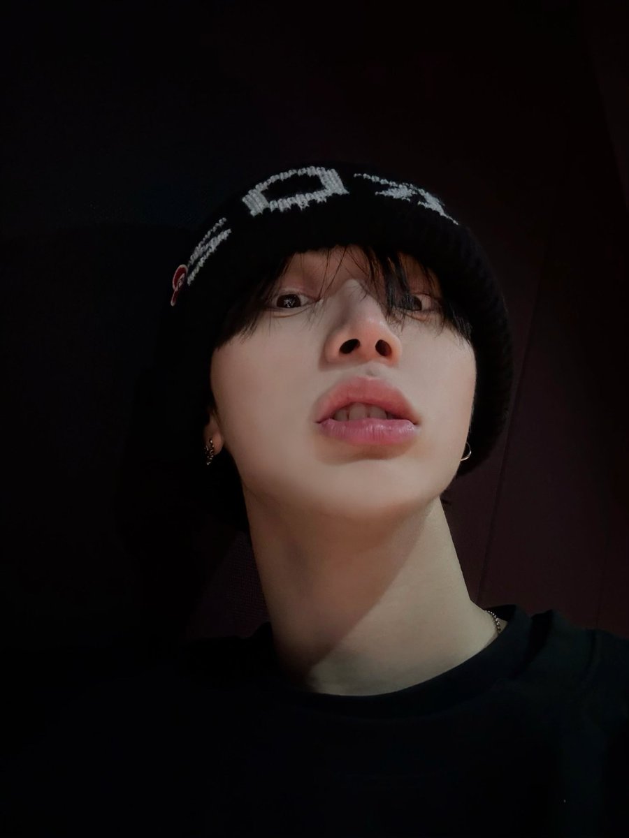 sanders. (@ausnders) on Twitter photo 