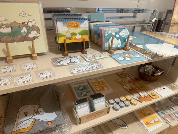静岡パルコさんでは #鳥物語展 開催中です!アヒルグッズいっぱい委託させていただいています✨静岡のみなさまよろしくお願いします! 