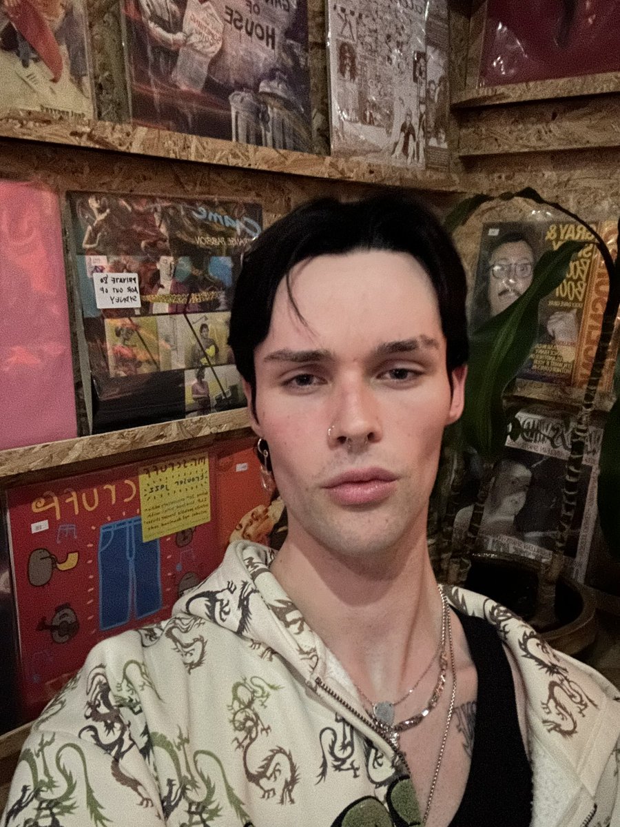 distorted_dice's tweet photo. on repeat 🧚🏼‍♀️ https://t.co/Wn78MQIyXc