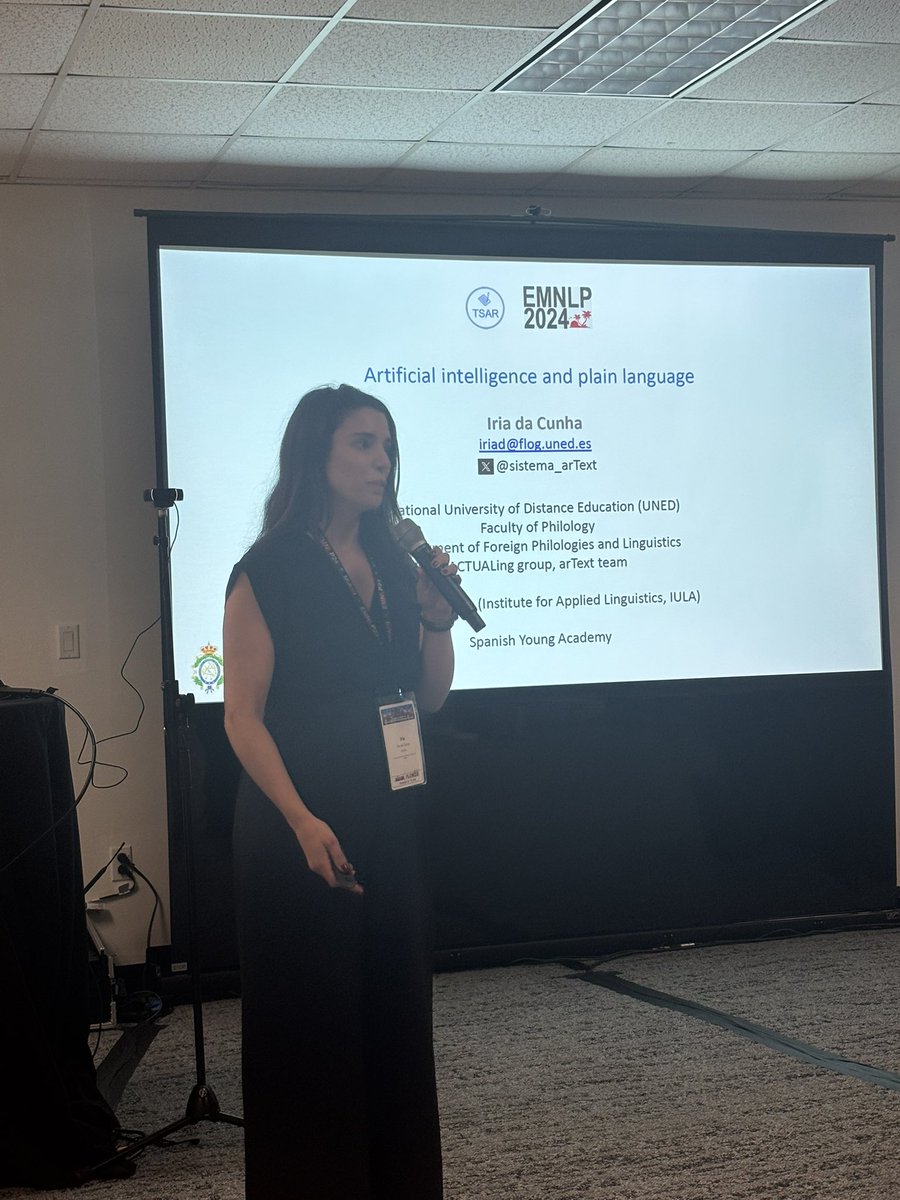 TSAR 2024 (@tsarworkshop) on Twitter photo Our second keynote of the day with Iria da Cunha from <a href="/sistema_arText/">arText 💻✍️| Sistema de ayuda a la redacción</a> Our second keynote of the day with Iria da Cunha from <a href="/sistema_arText/">arText 💻✍️| Sistema de ayuda a la redacción</a>