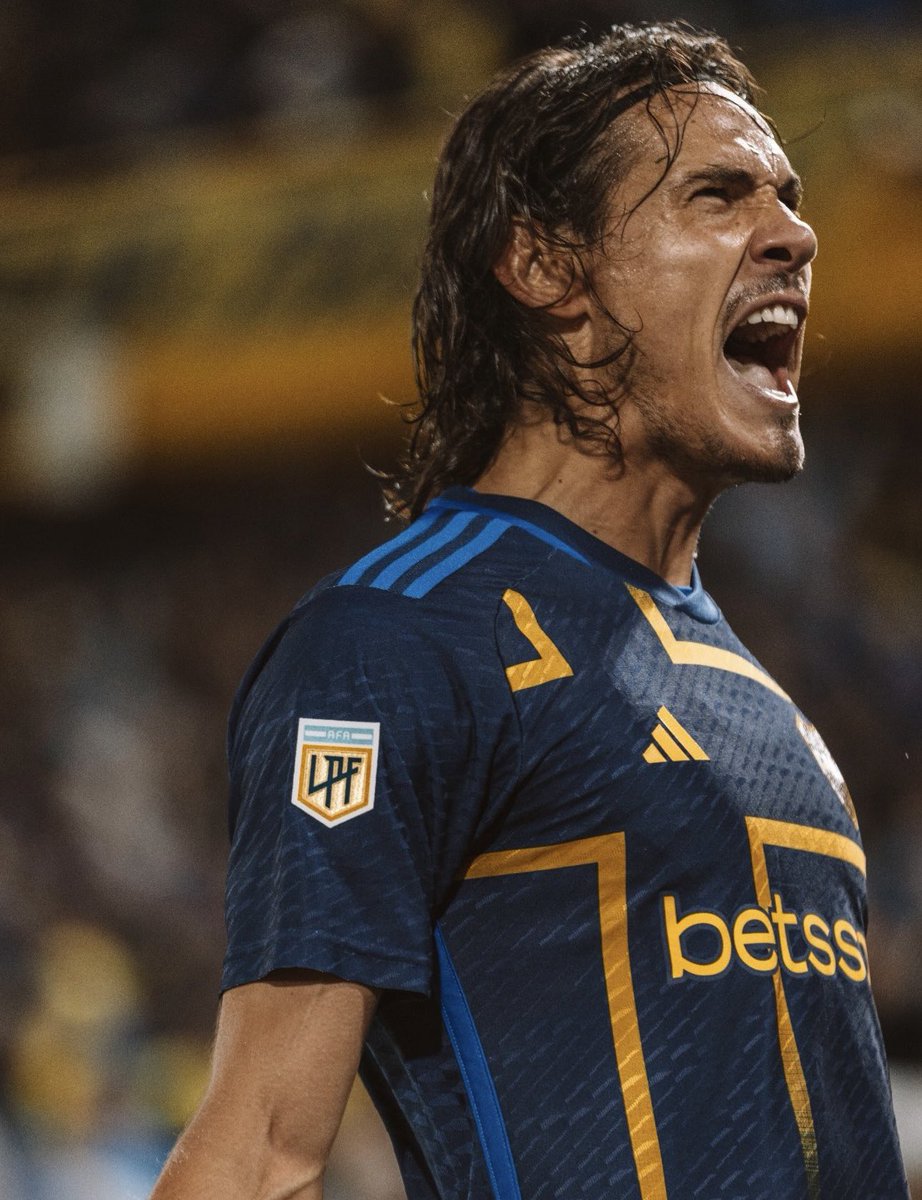 kzcabj's tweet photo. Teníamos la camiseta con más mística de la historia y los pelotudos no la usaron más. Hacen todo mal https://t.co/fvAoGc0wyv