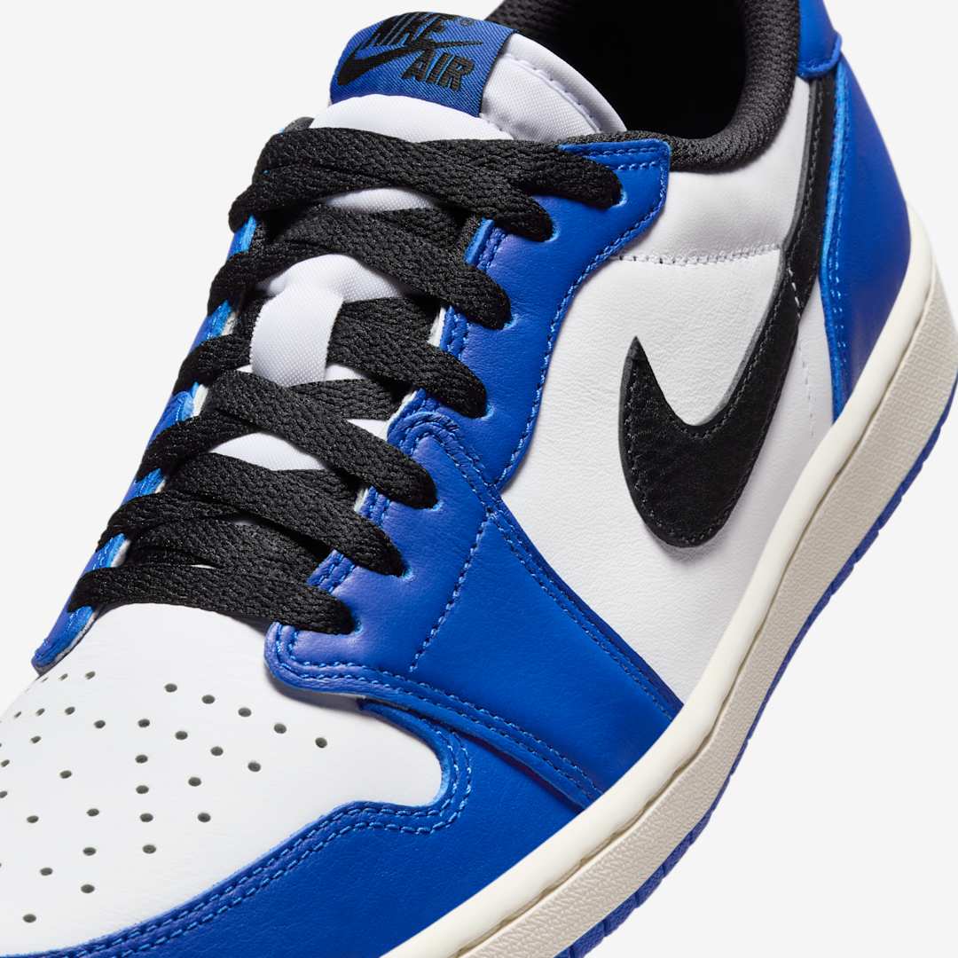 J23app's tweet photo. Official Images: Jordan 1 Retro Low OG "Game Royal" https://t.co/ZcJkW7dCfp