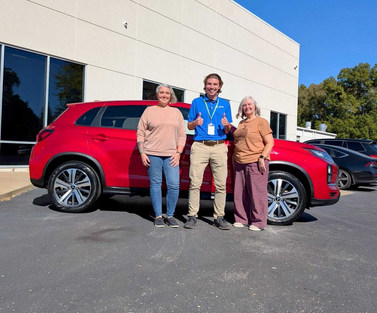 Super super excited for Jennifer Jackson on snagging her Mitsubishi Outlander Sport! 🎉🎈 Thank you and Ms. Teresa for trusting me with your business and allowing me to assist you in finding an SUV as cool as this. If you're looking for something new to drive for the holidays,...