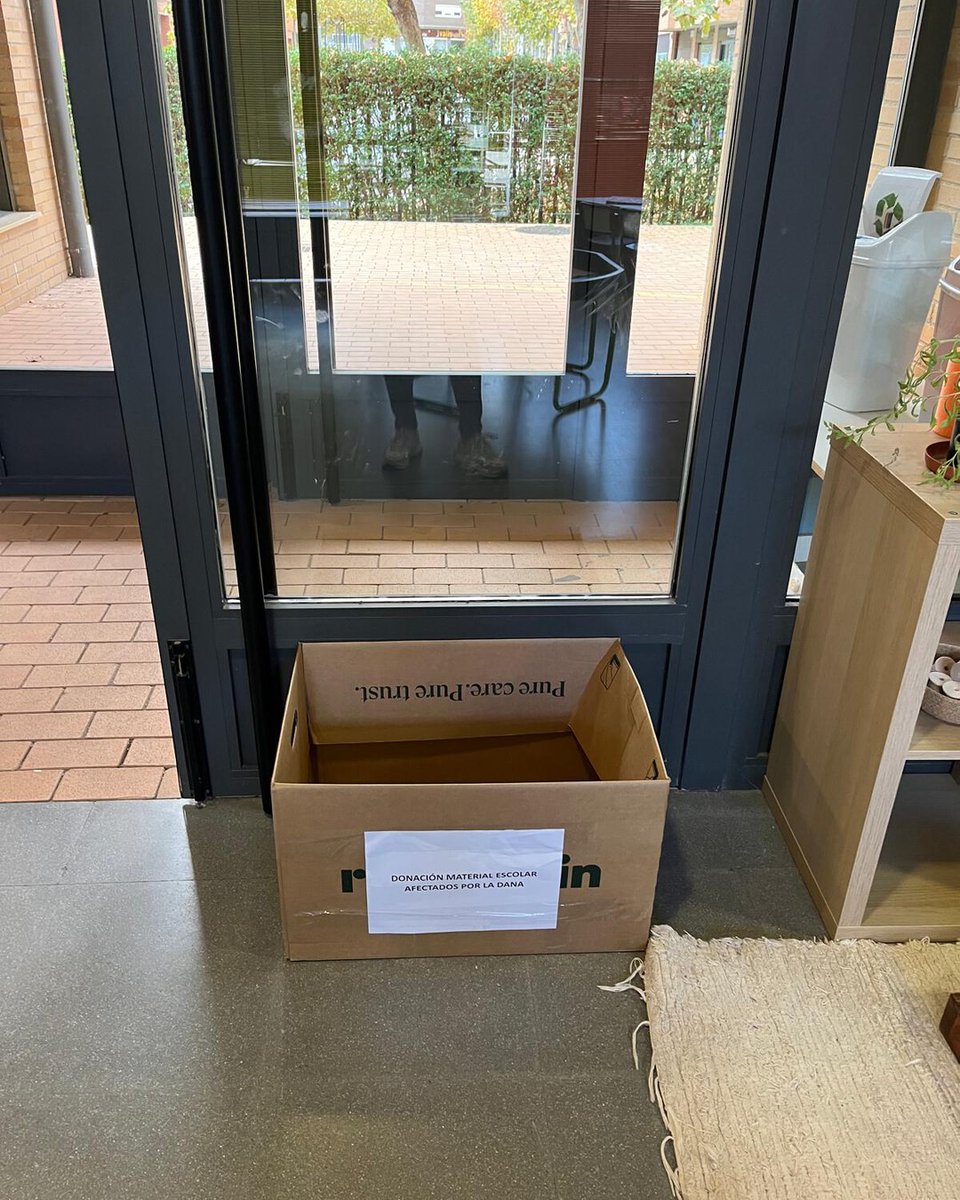 ProfesRiojaDana's tweet photo. Buenas noches. En el CEIP Siete Infantes de Lara de Logroño están a tope con la recogida de material escolar para los centros afectados por la DANA. ¡Muchas gracias chic@s! @CEIP7INFANTES https://t.co/RW0frBNx0L
