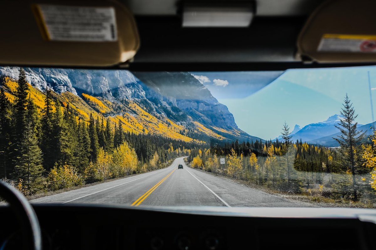 selectdelivery's tweet photo. Same-day delivery services that cover the entire province of Alberta. Offering businesses a seamless and reliable solution for their needs.
https://t.co/hokXB7Ge0b
#YYC #calgarycourier #deliverycompany #samedaydelivery #truckingservices https://t.co/Q5fdRzmX9s