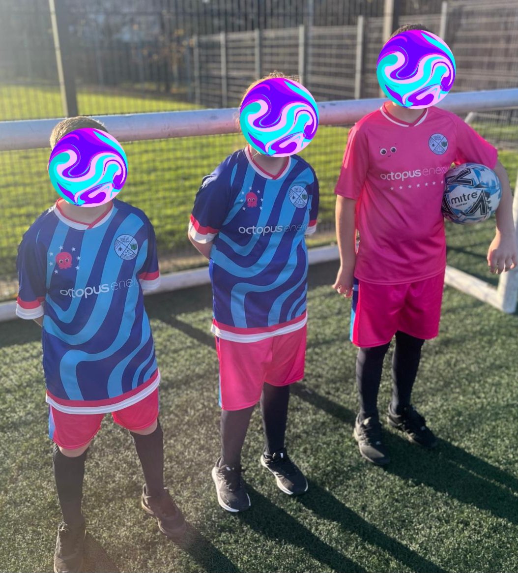castlefieldprim's tweet photo. How amazing are our new sports strips? Mr McKenzie did an amazing job applying for and organising new kits for the school. Free is always good - thanks  @OctopusEnergy 😊 https://t.co/ONXhRcQVy7