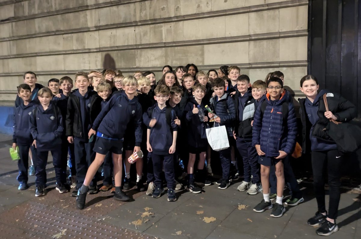 Last night, our Year 7 pupils had the incredible experience of watching Joey shine as Bruce in Matilda in the West End! 🌟 Joey is the third Dunottar pupil to star in this iconic show and I could not be prouder of our talented students!🎭👏