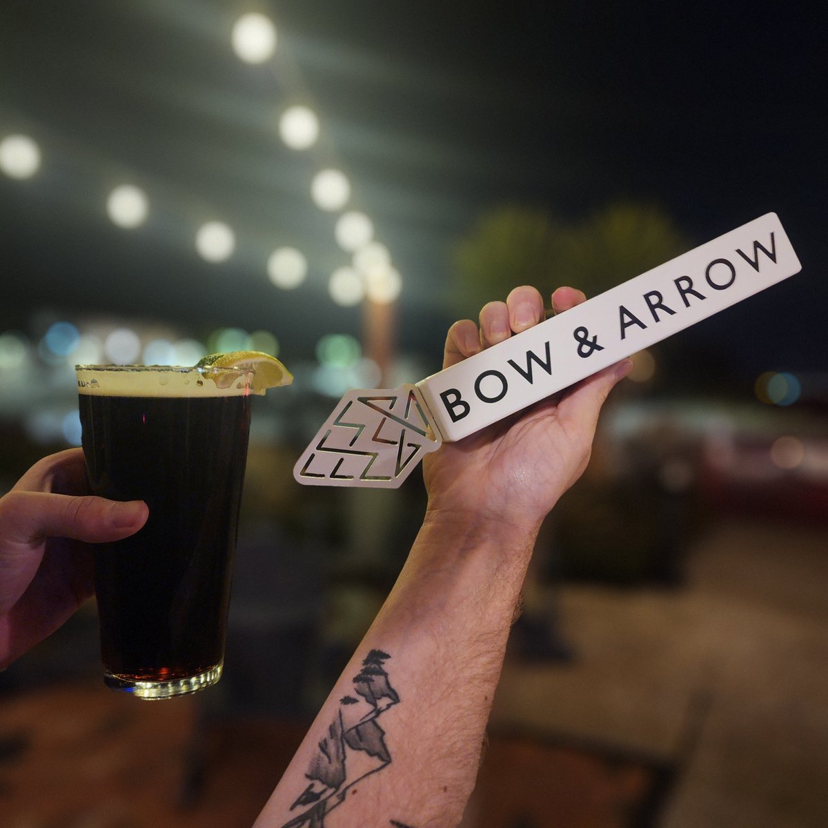 Get ready for a pour that's worth the wait..🍺

Bow and Arrow Brewing company in Albuquerque 🏹  

 Easy cactus 🌵  

Dark mexican Lager -5% ABV 
Dark lager with notes of cocoa, dark chocolate 🍫 and mild roastiness with pilsen malt and flacked corn. 

#bowandarrowbrewing