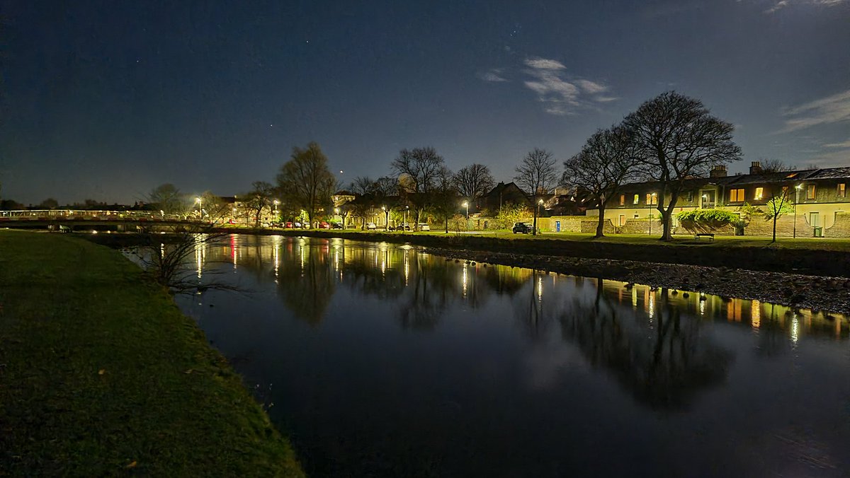 Early evening reflections on the Esk
#reflection #Musselburgh #EastLothian