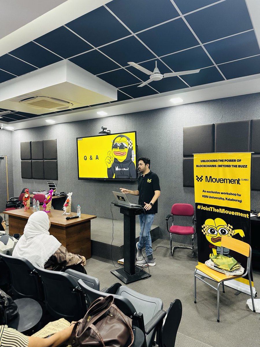 ShinningOhaad's tweet photo. The crowd was fantastic and engaged with the testnet. 

Big thanks to all attendees and KBN University for the warm welcome and enthusiasm!

#movemania #movement