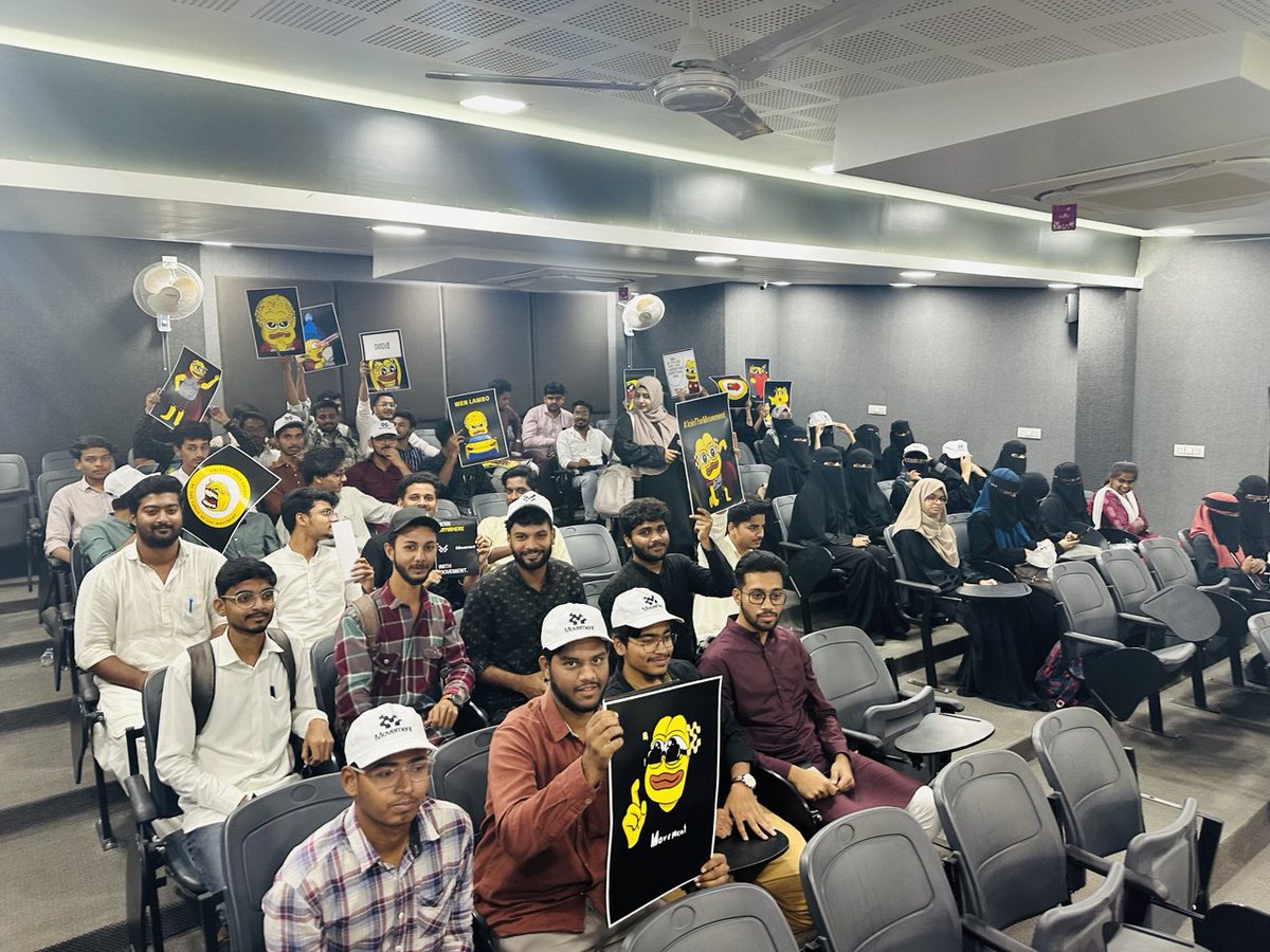 ShinningOhaad's tweet photo. The crowd was fantastic and engaged with the testnet. 

Big thanks to all attendees and KBN University for the warm welcome and enthusiasm!

#movemania #movement