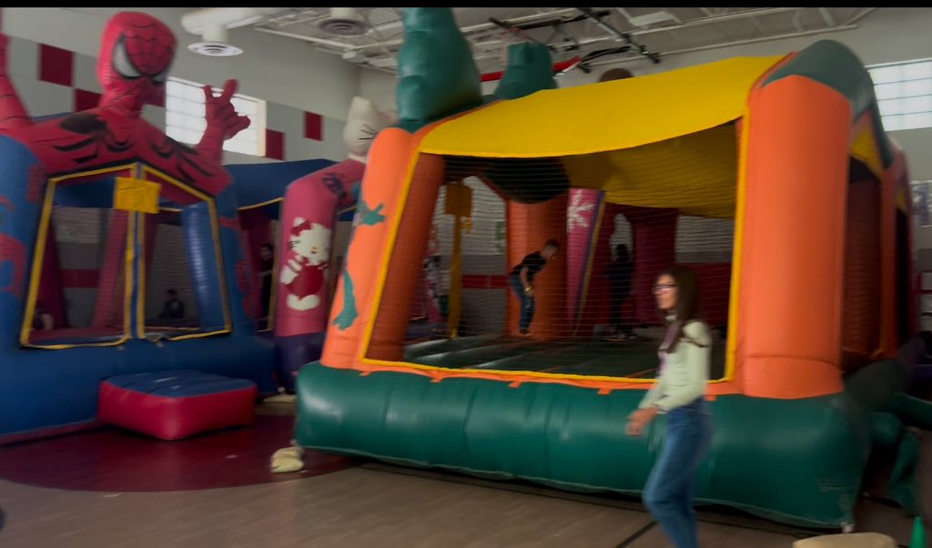 Shambron Frescas (@sfrescas_hes) on Twitter photo Our Hueco Suns โ๏ธ having an amazing Friday at our Jumping Palooza! Thank you to all that supported this Special Olympics fundraiser for our special education units! It was a blast! ๐ฅ #teamsisd #ALLIN <a href="/Hueco_ES/">Greg M Hatch</a> Our Hueco Suns โ๏ธ having an amazing Friday at our Jumping Palooza! Thank you to all that supported this Special Olympics fundraiser for our special education units! It was a blast! ๐ฅ #teamsisd #ALLIN <a href="/Hueco_ES/">Greg M Hatch</a>